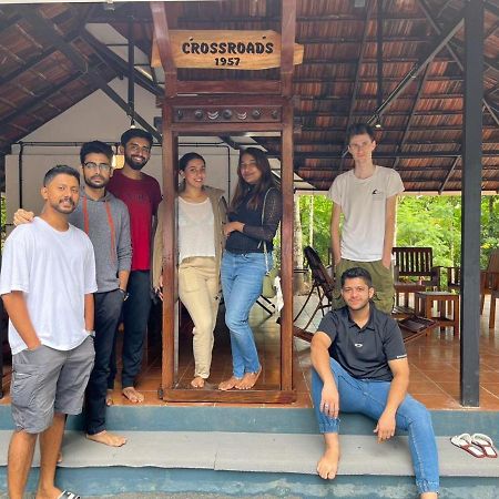 Crossroads Hostel 1957 Kalpetta Bagian luar foto