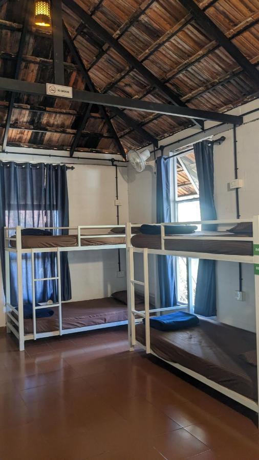 Crossroads Hostel 1957 Kalpetta Bagian luar foto