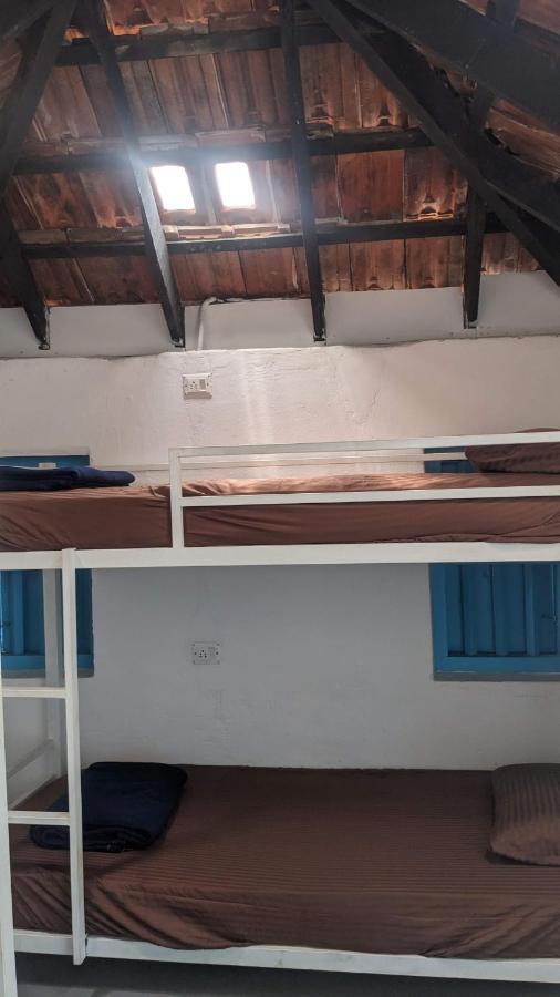 Crossroads Hostel 1957 Kalpetta Bagian luar foto