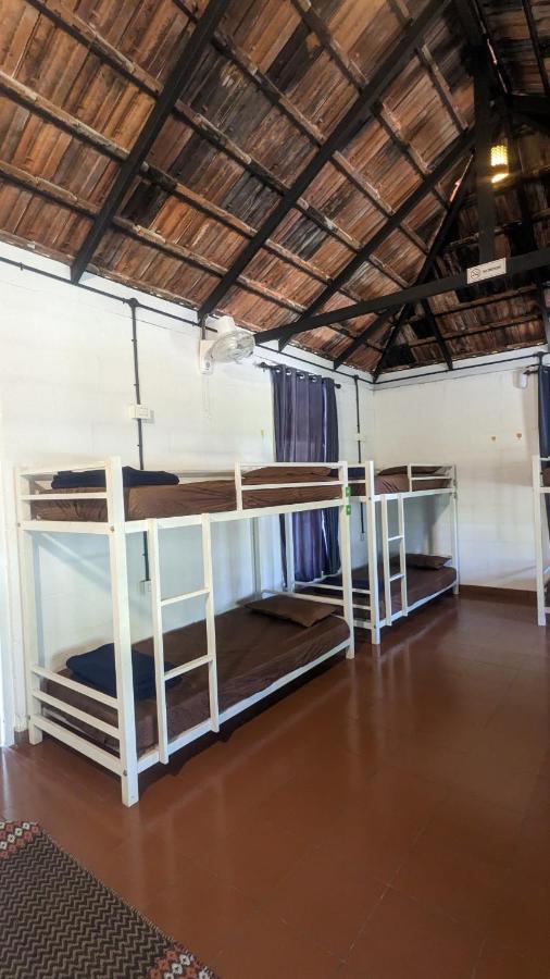 Crossroads Hostel 1957 Kalpetta Bagian luar foto